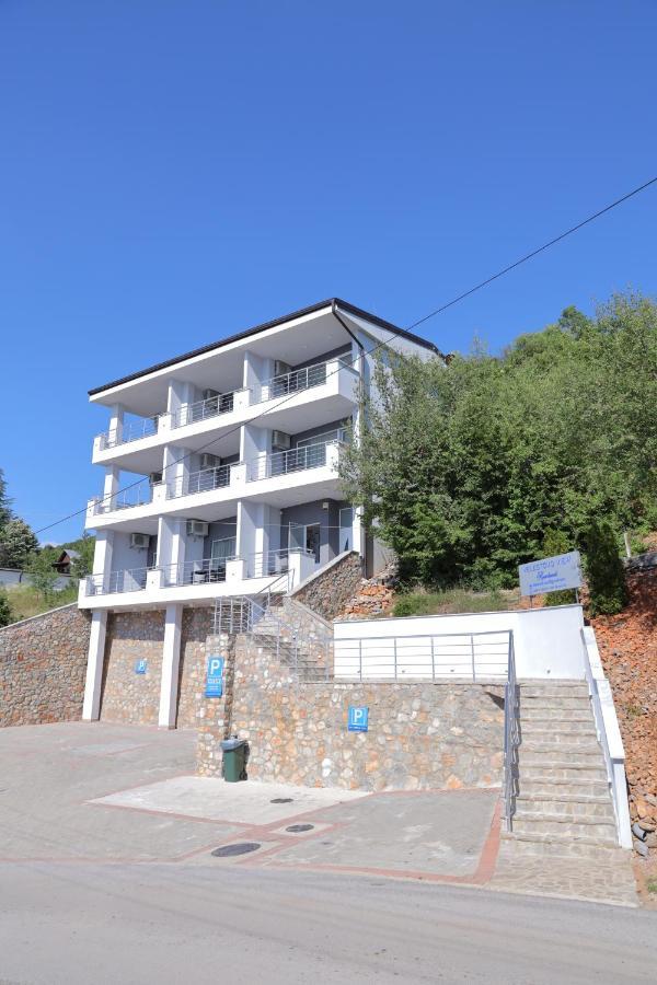 אוהריד Velestovo View Apartments מראה חיצוני תמונה